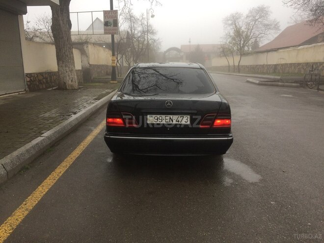 Mercedes E 270 2001, 374,000 km - 2.7 l - Gəncə