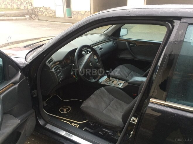 Mercedes E 270 2001, 374,000 km - 2.7 l - Gəncə