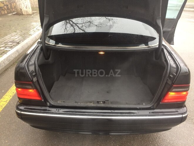 Mercedes E 270 2001, 374,000 km - 2.7 l - Gəncə