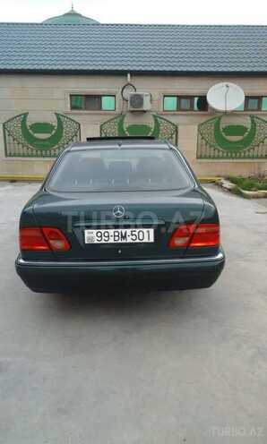 Mercedes E 240 1999, 492,057 km - 2.4 l - Bakı
