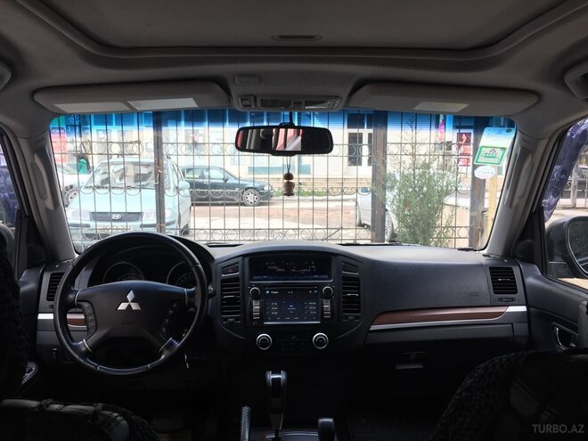 Mitsubishi Pajero 2007, 235,815 km - 3.0 l - Bakı
