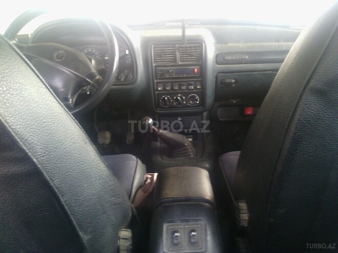 GAZ 31105 2005, 11,110 km - 2.3 l - Salyan