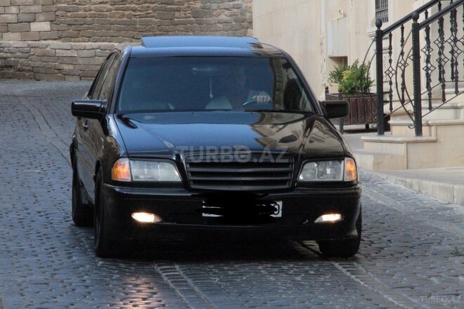 Mercedes C 230 1999, 162,000 km - 2.3 l - Bakı