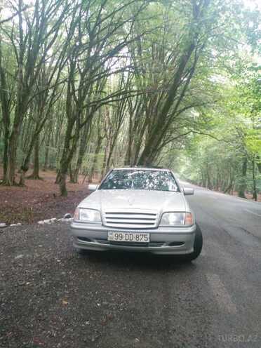 Mercedes C 220 1999, 250,000 km - 2.2 л - İmişli