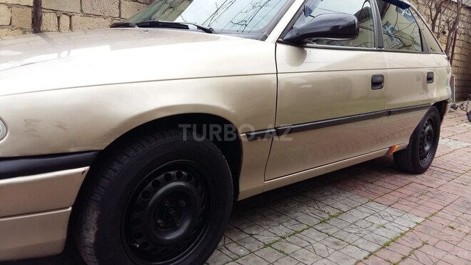 Opel Astra 1997, 236,100 km - 1.6 l - Bakı