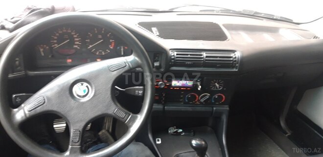 BMW 520 1990, 300,000 km - 2.0 l - Bakı