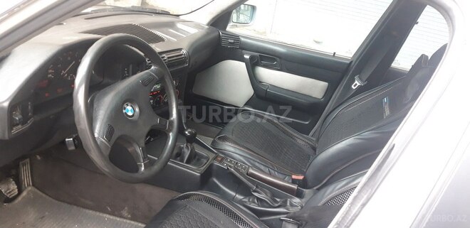 BMW 520 1990, 300,000 km - 2.0 l - Bakı
