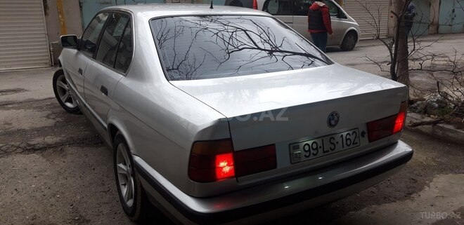BMW 520 1990, 300,000 km - 2.0 l - Bakı