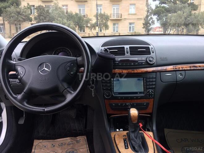Mercedes E 220 2002, 223,500 km - 2.2 l - Bakı