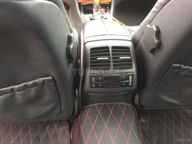 Mercedes E 220 2002, 223,500 km - 2.2 l - Bakı