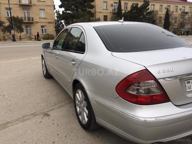 Mercedes E 220 2002, 223,500 km - 2.2 l - Bakı