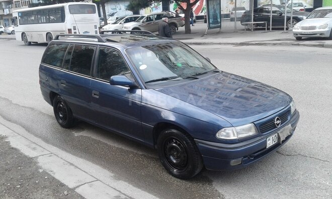 Opel Astra 1995, 384,000 km - 1.6 l - Bakı