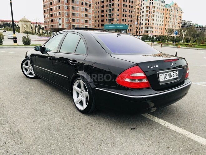 Mercedes E 240 2003, 251,000 km - 2.4 l - Sumqayıt
