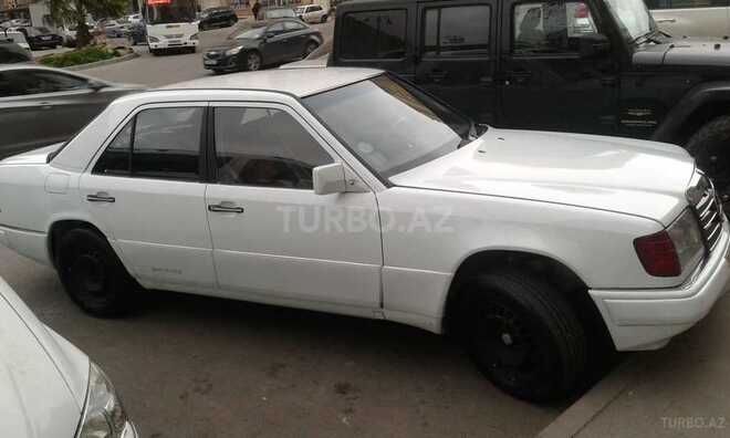 Mercedes E 230 1990, 250,000 km - 2.3 л - Bakı