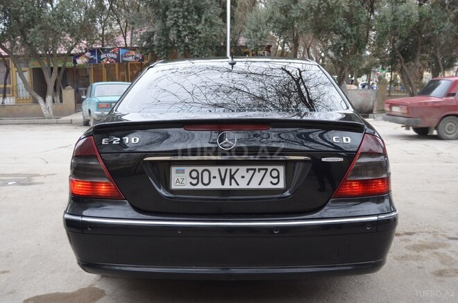 Mercedes E 270 2003, 292,050 km - 2.7 l - Bakı