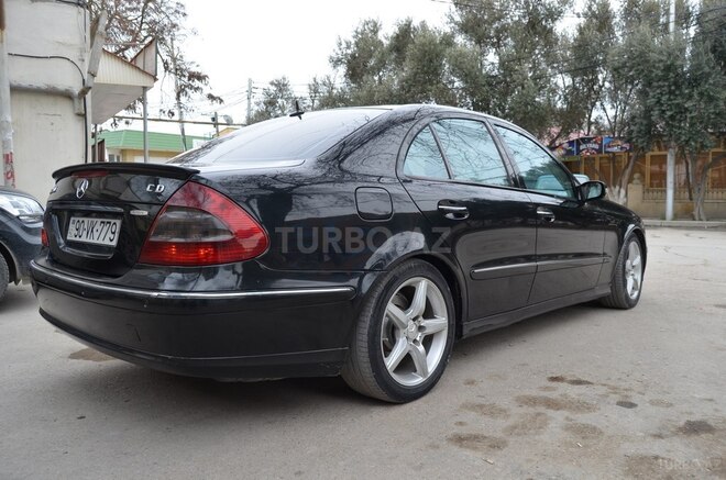 Mercedes E 270 2003, 292,050 km - 2.7 l - Bakı