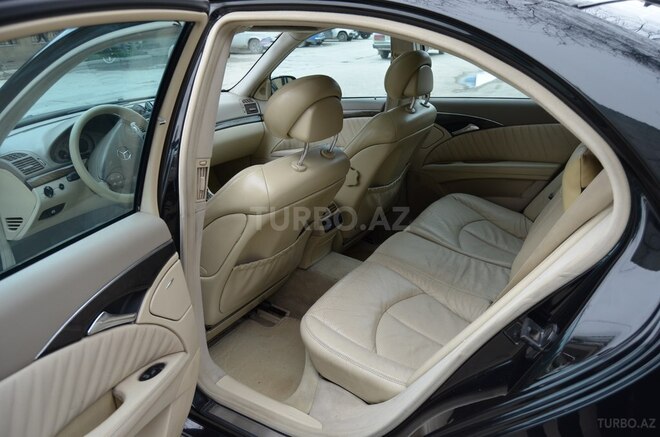 Mercedes E 270 2003, 292,050 km - 2.7 l - Bakı