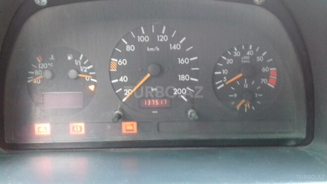 Mercedes V 230 1999, 137,517 km - 2.3 л - Bakı