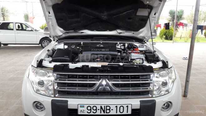 Mitsubishi Pajero 2008, 122,000 km - 3.8 л - Bakı