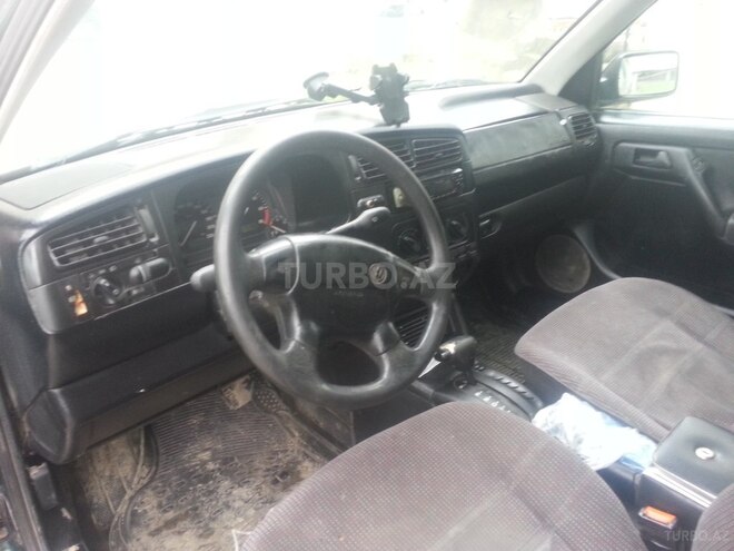 Volkswagen Golf 1996, 300,000 km - 2.0 л - Şəki