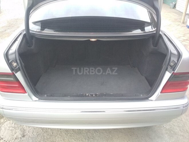 Mercedes E 240 2000, 287,000 km - 2.4 l - Bakı