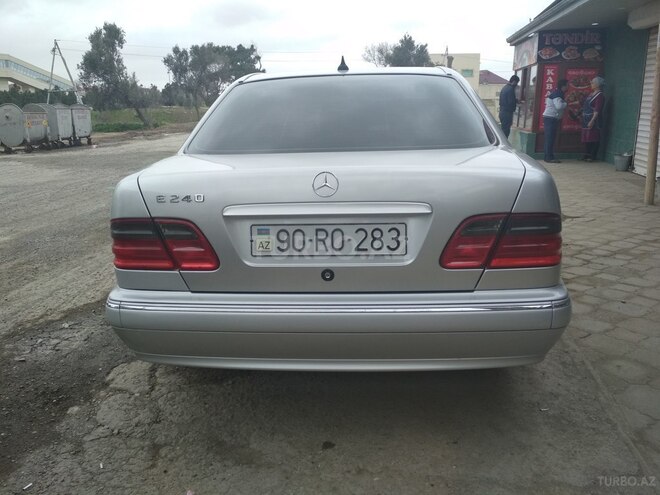 Mercedes E 240 2000, 287,000 km - 2.4 l - Bakı