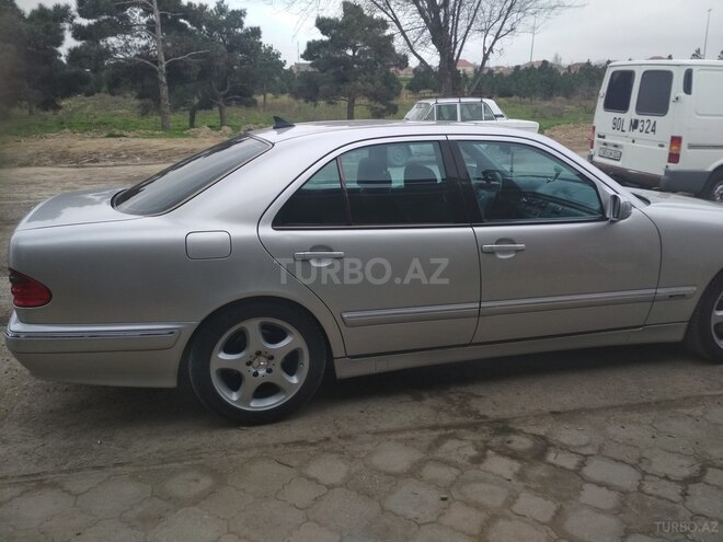 Mercedes E 240 2000, 287,000 km - 2.4 l - Bakı