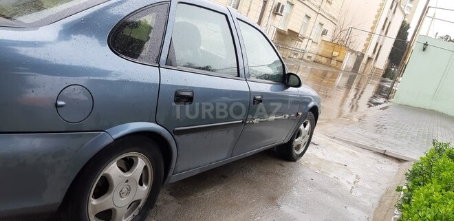 Opel Vectra 1998, 300,000 km - 2.0 l - Bakı