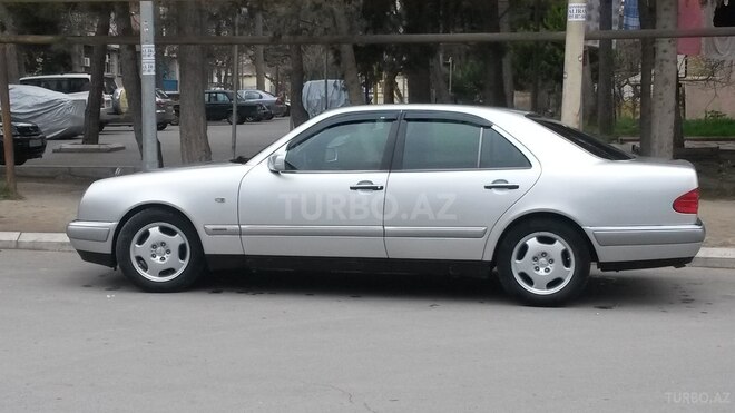 Mercedes E 200 1998, 240,000 km - 2.0 л - Bakı