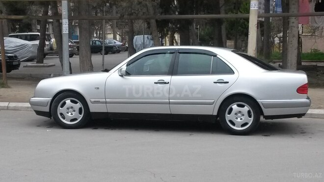 Mercedes E 200 1998, 240,000 km - 2.0 л - Bakı