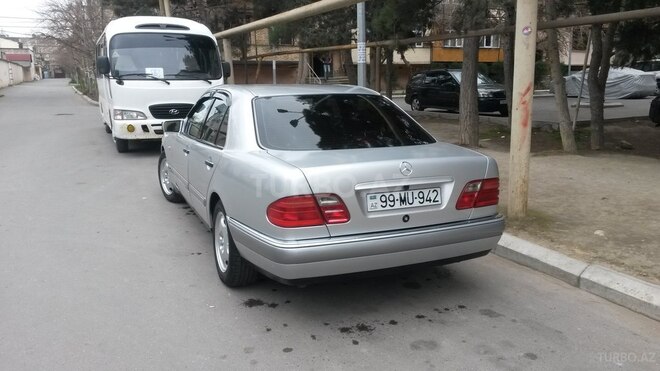 Mercedes E 200 1998, 240,000 km - 2.0 л - Bakı
