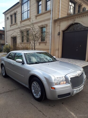 Chrysler 300C 2004, 174,350 km - 2.7 l - Gəncə