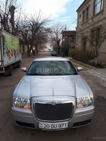 Chrysler 300C 2004, 174,350 km - 2.7 l - Gəncə