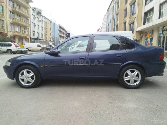 Opel Vectra 1996, 325,000 km - 1.8 l - Bakı