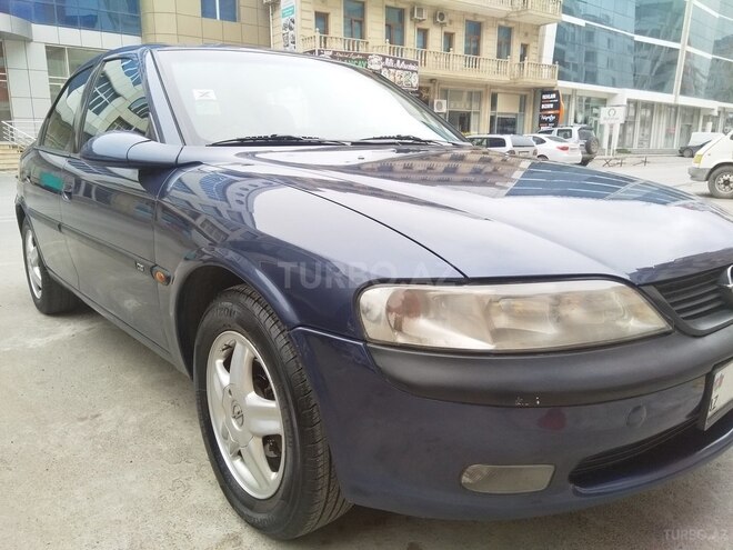 Opel Vectra 1996, 325,000 km - 1.8 l - Bakı