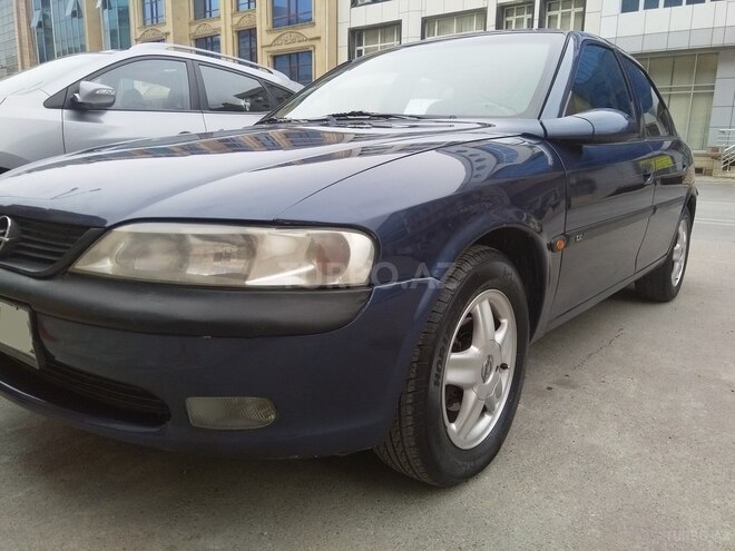 Opel Vectra 1996, 325,000 km - 1.8 l - Bakı