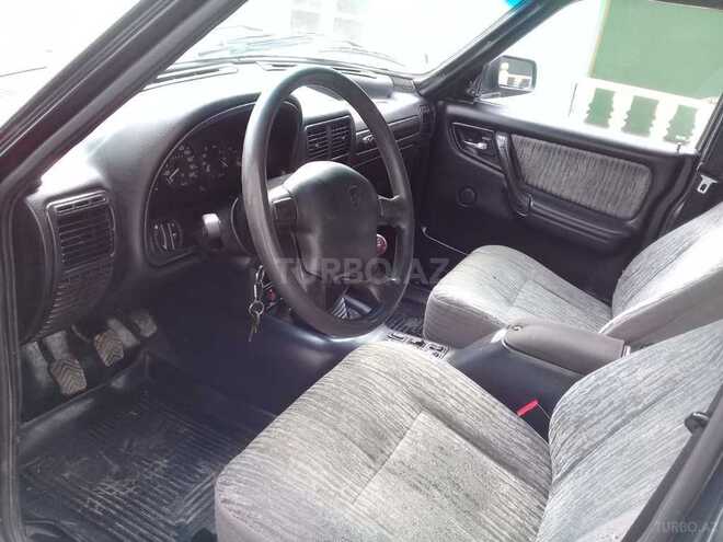 GAZ 3110 2003, 183,946 km - 2.4 l - Quba