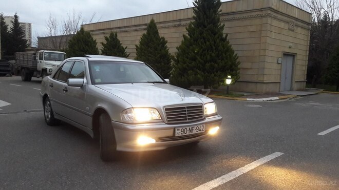 Mercedes C 200 1999, 242,000 km - 2.0 l - Bakı