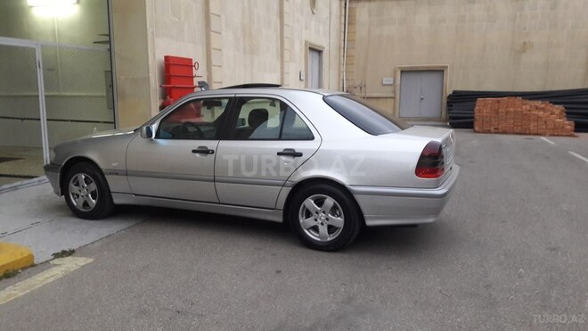 Mercedes C 200 1999, 242,000 km - 2.0 l - Bakı