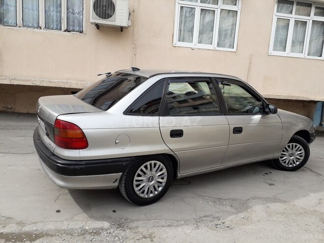 Opel Astra 1994, 362,000 km - 1.6 l - Sumqayıt