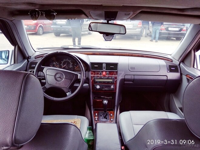 Mercedes C 230 1997, 295,956 km - 2.3 l - Bakı