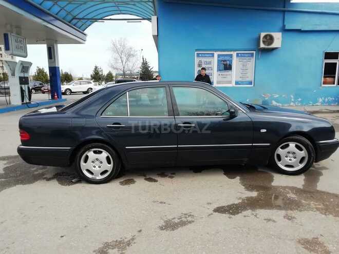 Mercedes E 230 1996, 264,000 km - 2.3 l - Sumqayıt