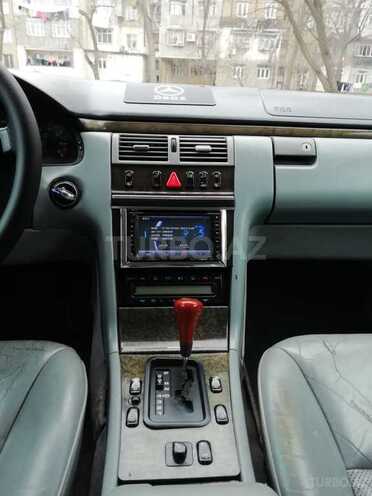 Mercedes E 230 1996, 267,500 km - 2.3 l - Sumqayıt