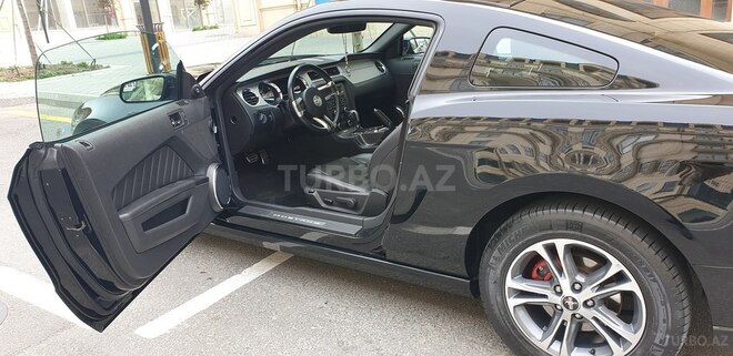 Ford Mustang 2013, 72,000 km - 3.7 л - Bakı