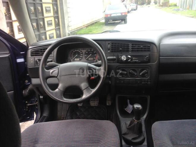 Volkswagen Golf 1993, 270,000 km - 2.0 л - Zaqatala