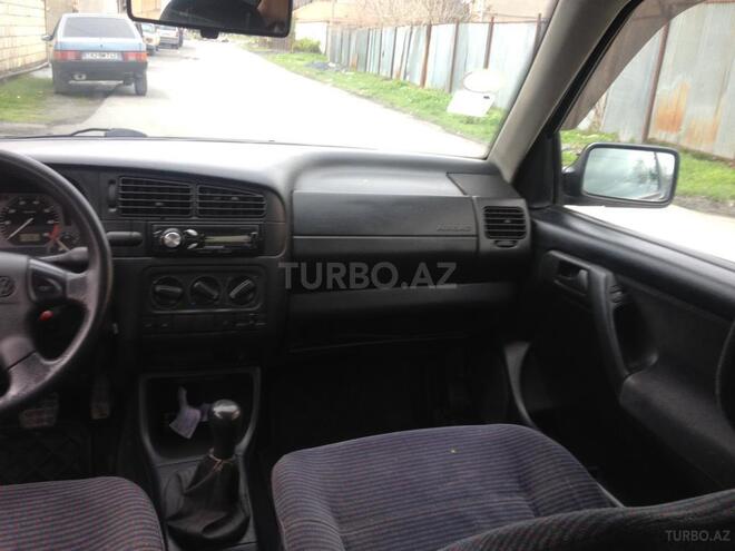 Volkswagen Golf 1993, 270,000 km - 2.0 л - Zaqatala