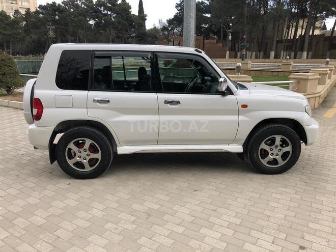 Mitsubishi Pajero io 2001, 270,000 km - 2.0 л - Bakı