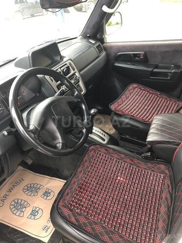 Mitsubishi Pajero io 2001, 270,000 km - 2.0 л - Bakı