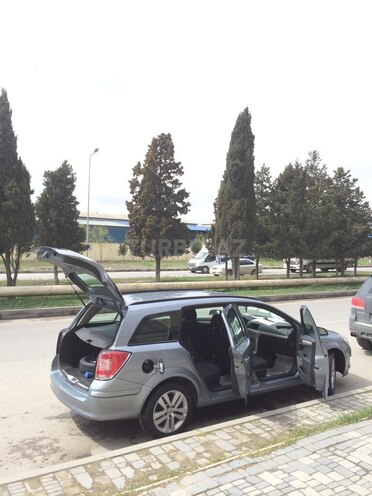 Opel Astra 2007, 135,000 km - 1.4 l - Bakı
