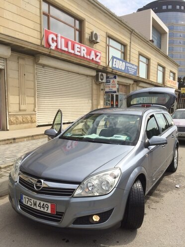 Opel Astra 2007, 135,000 km - 1.4 l - Bakı